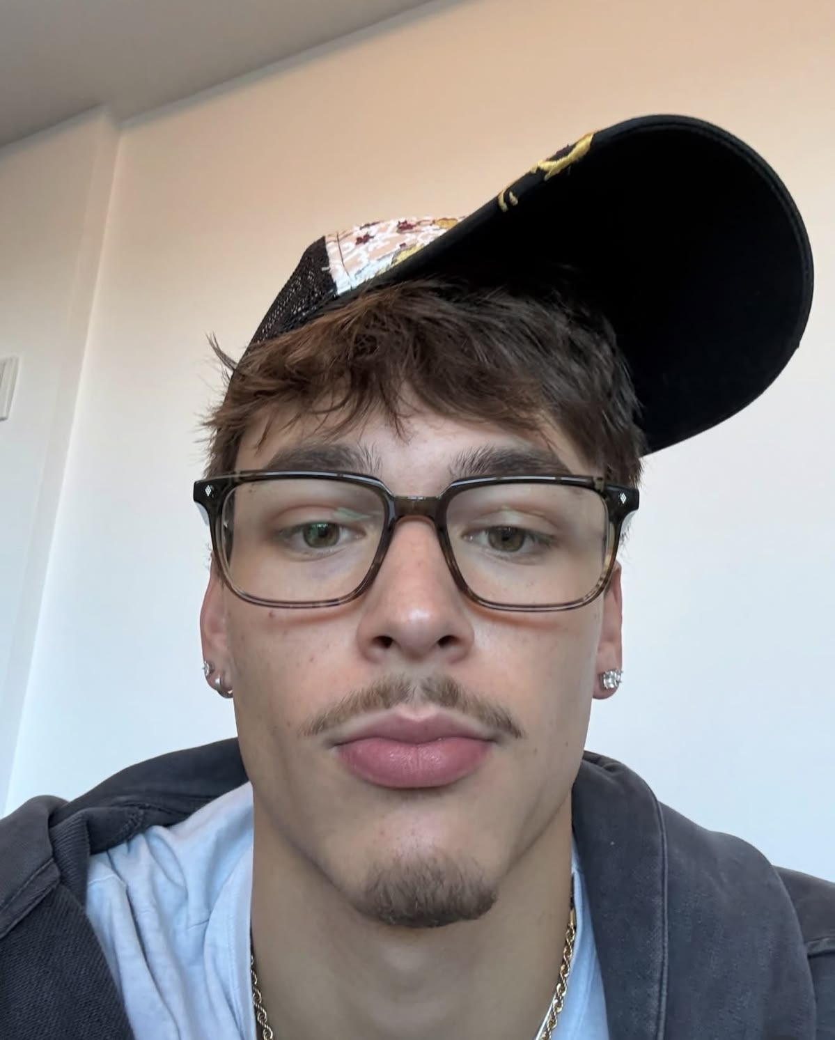 files/guy_1.jpg